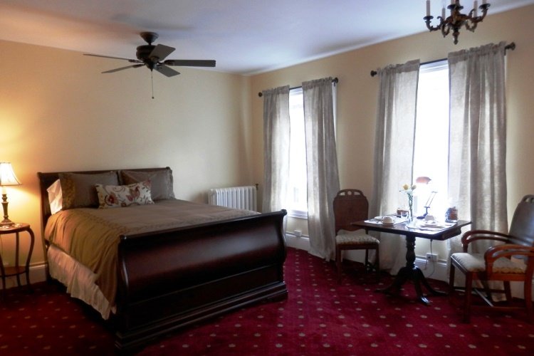 Click to view the Overlook Suite gallery